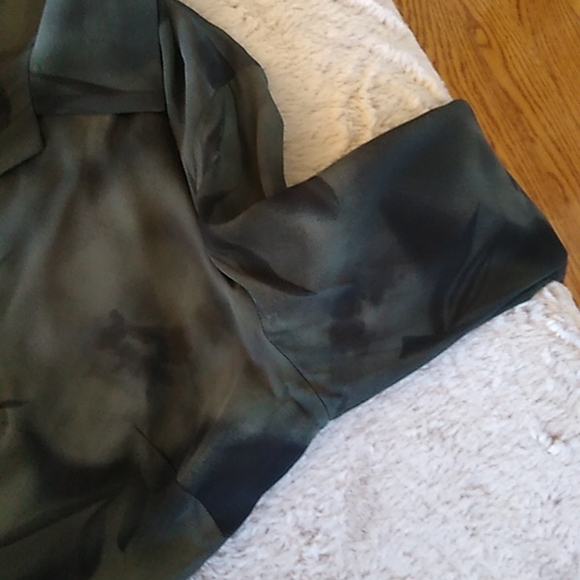 Catalyst Top - Picture 10 of 13